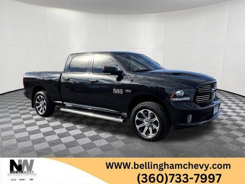 Brilliant Black Crystal Pearlcoat 2017 RAM 1500 Sport