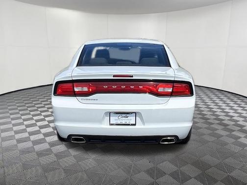 Bright White Clearcoat 2014 Dodge Charger SE