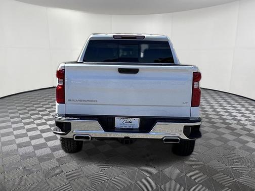 Summit White 2026 Chevrolet Silverado 1500 LT