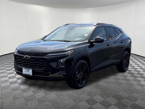 Mosaic Black Metallic 2026 Chevrolet Trax FWD ACTIV