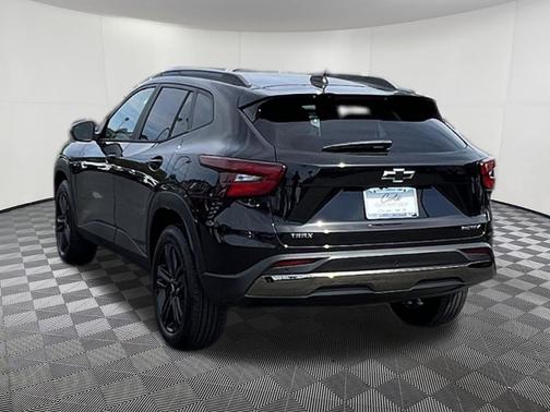 Mosaic Black Metallic 2026 Chevrolet Trax FWD ACTIV