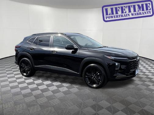 Mosaic Black Metallic 2026 Chevrolet Trax FWD ACTIV