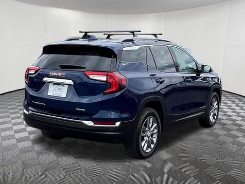 Marine Metallic 2022 GMC Terrain SLT
