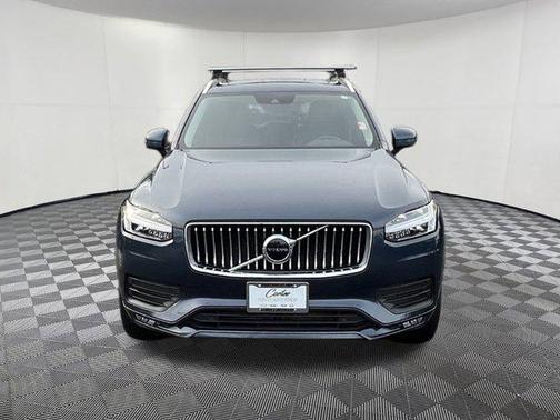 2020 Volvo XC90 T6 Momentum