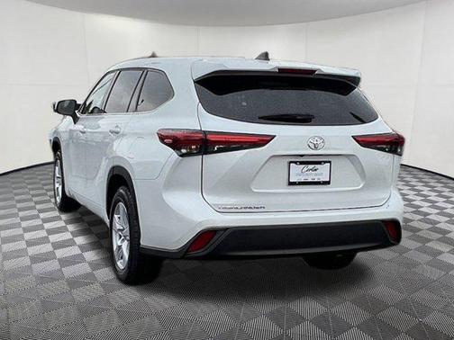 2022 Toyota Highlander L