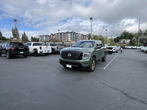 2024 Nissan Titan SV