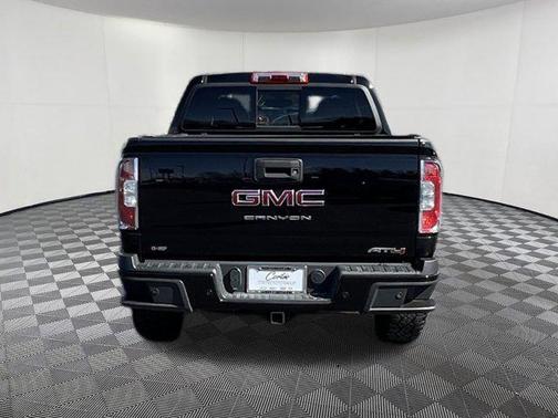 Onyx Black 2022 GMC Canyon AT4