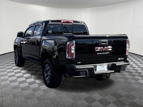 Onyx Black 2022 GMC Canyon AT4