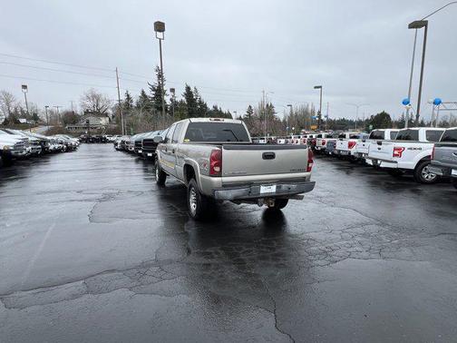 2003 Chevrolet Silverado 2500 LS H/D Crew Cab