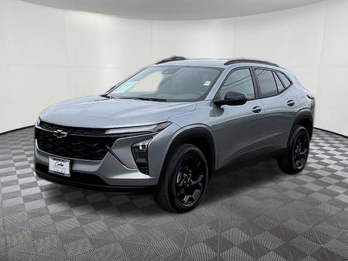 Sterling Gray Metallic 2026 Chevrolet Trax LT