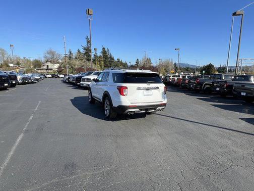 Star White Metallic Tri-Coat 2020 Ford Explorer Platinum