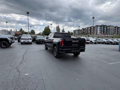 2025 GMC Sierra 1500 AT4X