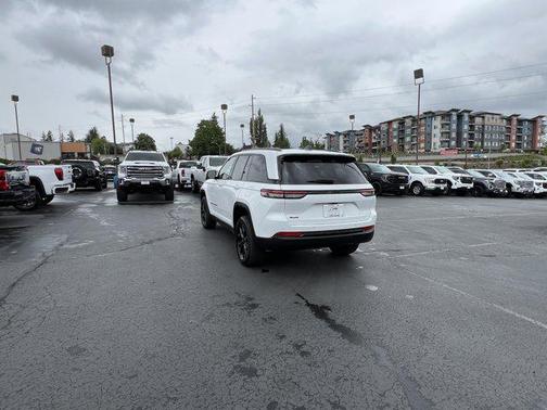 2024 Jeep Grand Cherokee Altitude