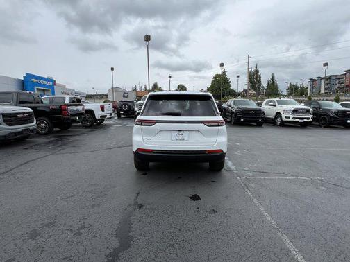2024 Jeep Grand Cherokee Altitude