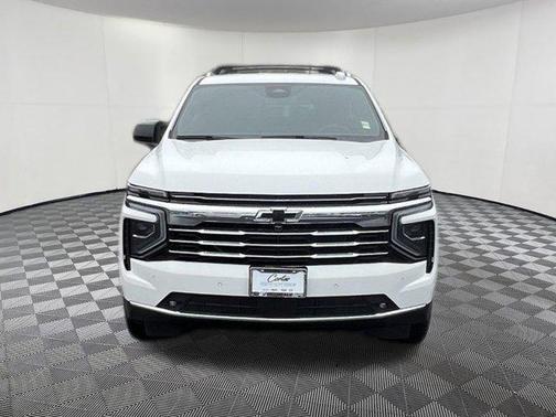 Summit White 2026 Chevrolet Suburban LT