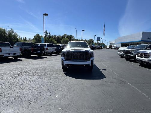 Summit White 2024 GMC Sierra 3500 Denali