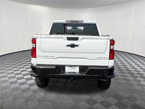 2022 Chevrolet Silverado 1500 Custom Trail Boss