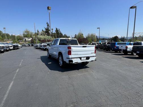 Polar White Tricoat 2026 Chevrolet Silverado 1500 High Country