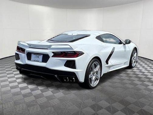 Arctic White 2023 Chevrolet Corvette Stingray w/3LT