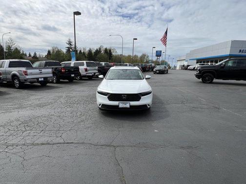 Platinum White Pearl 2024 Honda Accord EX