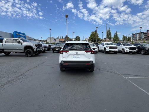 2024 Toyota RAV4 Hybrid XLE