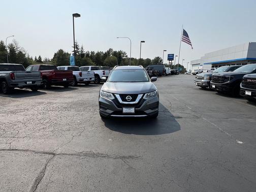 Gun Metallic 2017 Nissan Rogue SV