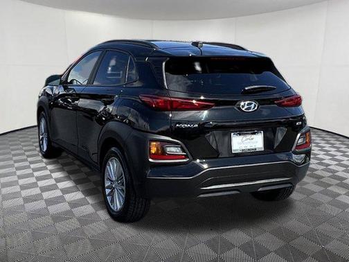 2021 Hyundai KONA SEL