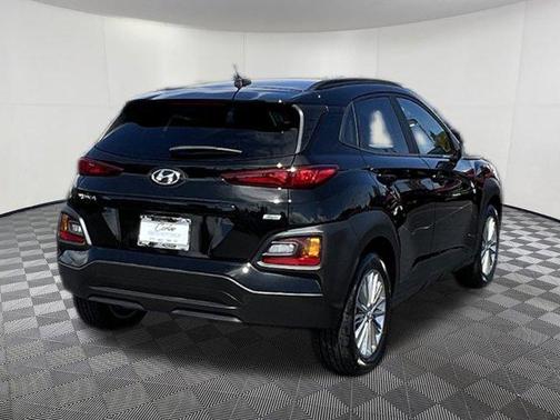 2021 Hyundai KONA SEL