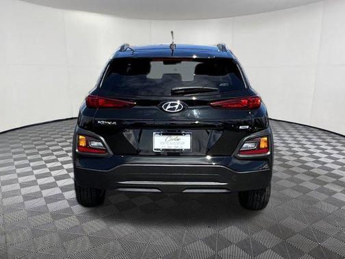 2021 Hyundai KONA SEL