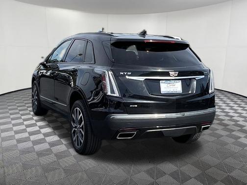 Black 2021 Cadillac XT5 Sport