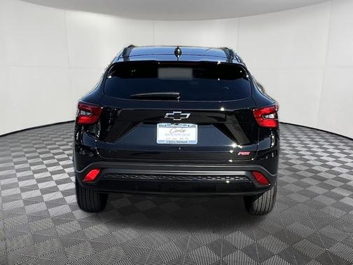 Mosaic Black Metallic 2026 Chevrolet Trax FWD 2RS