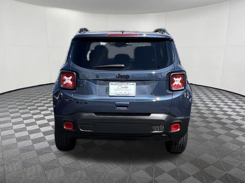 Slate Blue Pearlcoat 2023 Jeep Renegade Altitude