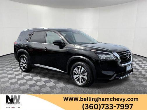 Super Black 2025 Nissan Pathfinder SL 4WD