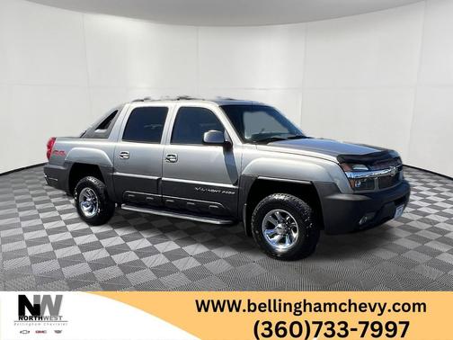 Gold 2003 Chevrolet Avalanche 2500