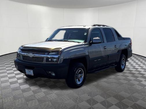 Gold 2003 Chevrolet Avalanche 2500