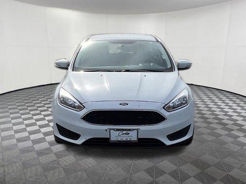 White 2015 Ford Focus SE