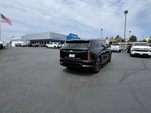 2025 Cadillac Escalade IQ Sport 2