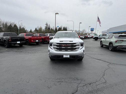 2024 GMC Sierra 1500 SLE