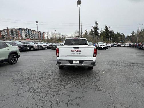 2024 GMC Sierra 1500 SLE