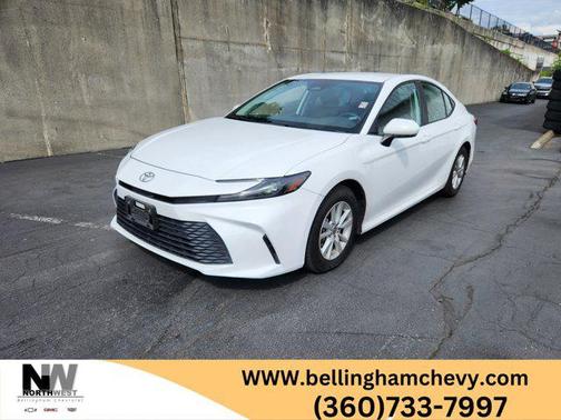 Ice 2025 Toyota Camry LE
