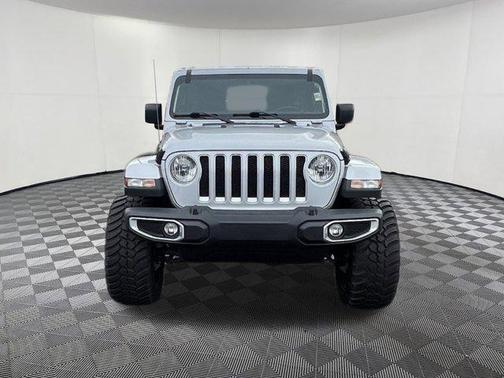 2023 Jeep Wrangler 4-Door Sahara