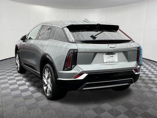 2025 Cadillac OPTIQ Luxury 2 AWD