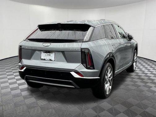 2025 Cadillac OPTIQ Luxury 2 AWD