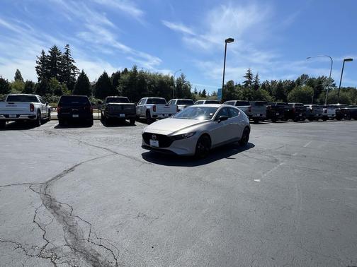 Platinum Quartz Metallic 2024 Mazda Mazda3 2.5 S Select Sport