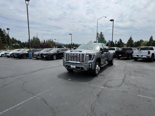 2025 GMC Sierra 3500 Denali