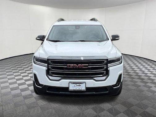 Summit White 2023 GMC Acadia AT4