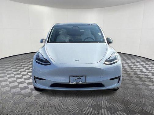2022 Tesla Model Y Long Range Dual Motor All-Wheel Drive
