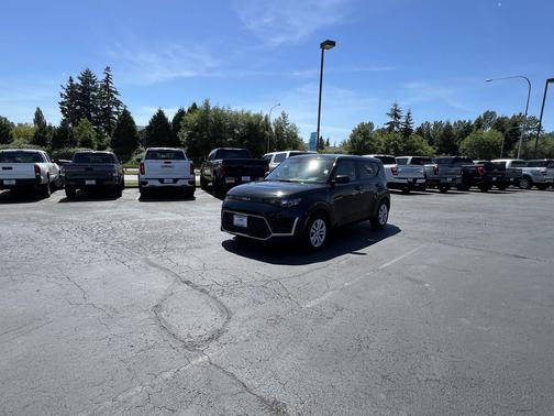 Fusion Black 2023 Kia Soul LX