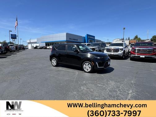 Fusion Black 2023 Kia Soul LX
