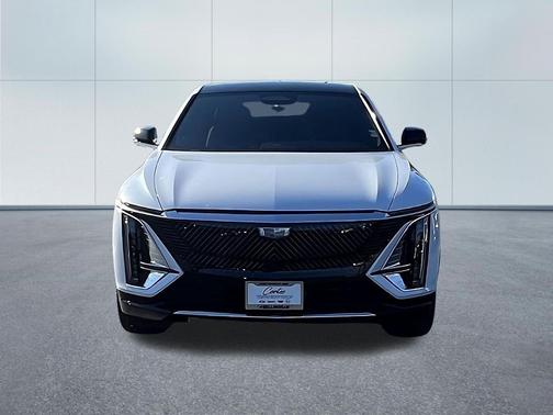 Vibrant White Tricoat 2027 Cadillac LYRIQ Premium Luxury